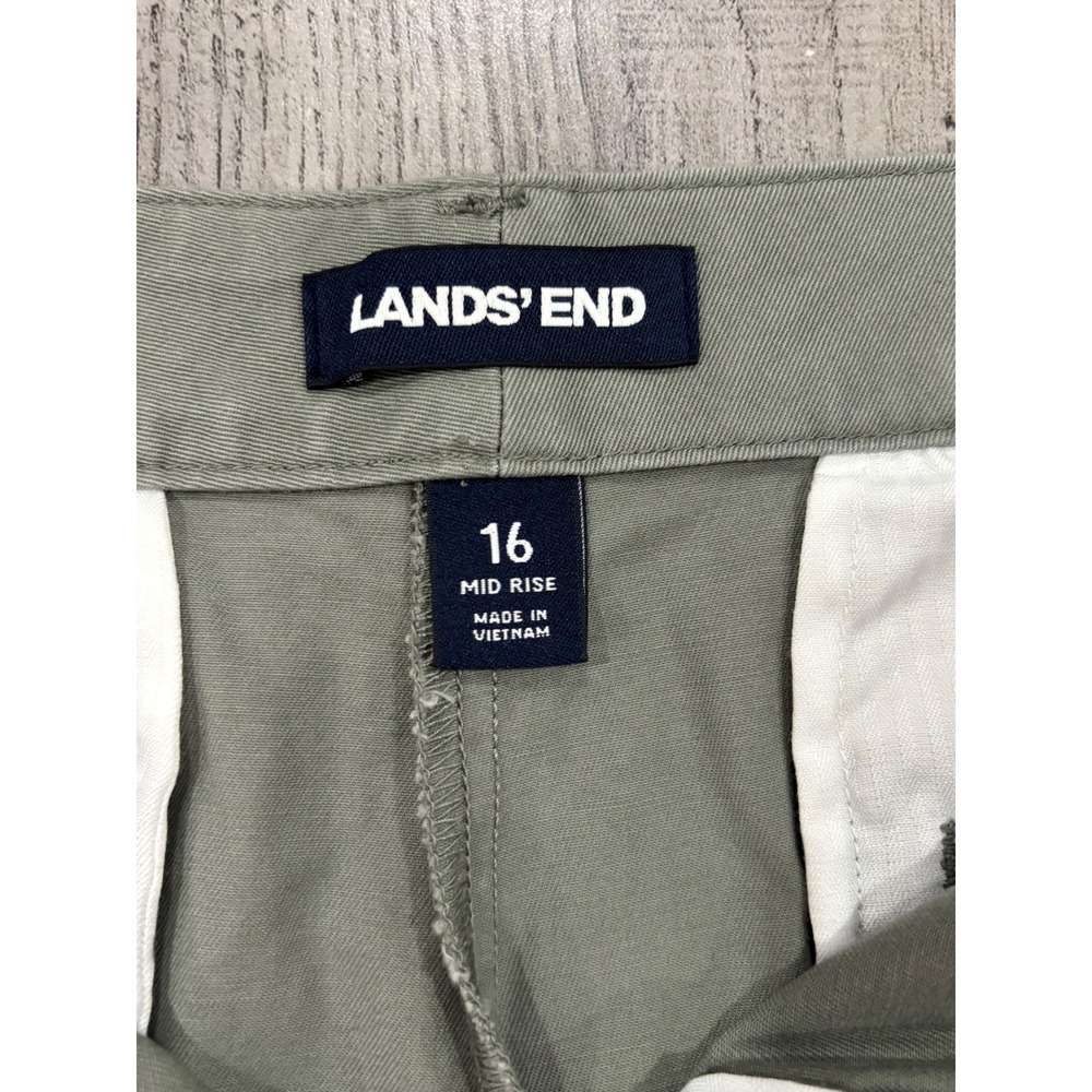Lands End Womens 16 Mid Rise Chino Shorts Olive Green Sage Cotton Blend 9 Inseam